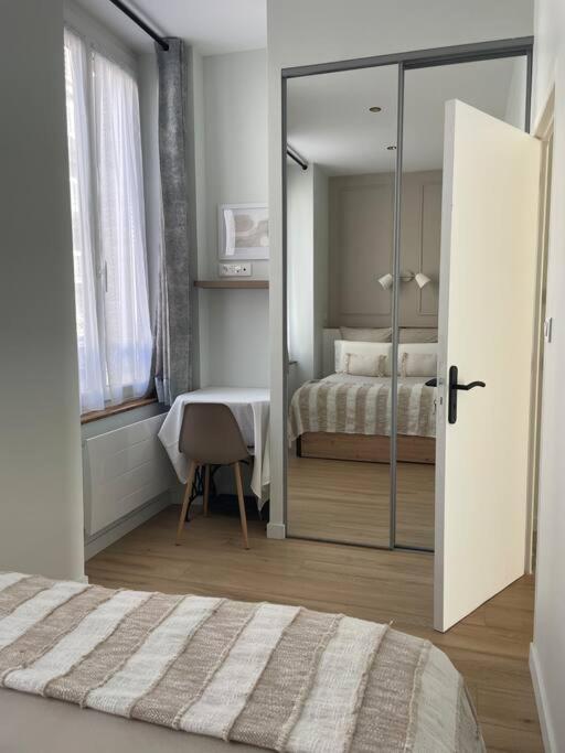 Joli Appartement Avec Parking - Proche Centre Ville Chartres Zewnętrze zdjęcie
