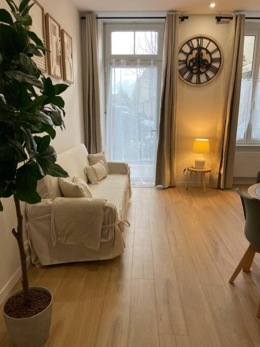 Joli Appartement Avec Parking - Proche Centre Ville Chartres Zewnętrze zdjęcie