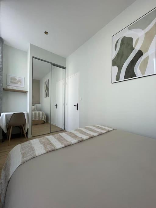 Joli Appartement Avec Parking - Proche Centre Ville Chartres Zewnętrze zdjęcie