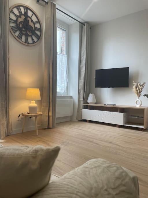Joli Appartement Avec Parking - Proche Centre Ville Chartres Zewnętrze zdjęcie