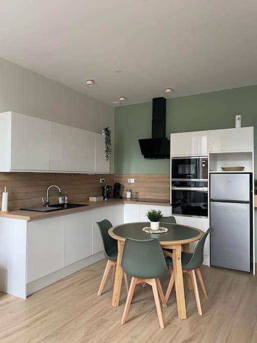 Joli Appartement Avec Parking - Proche Centre Ville Chartres Zewnętrze zdjęcie