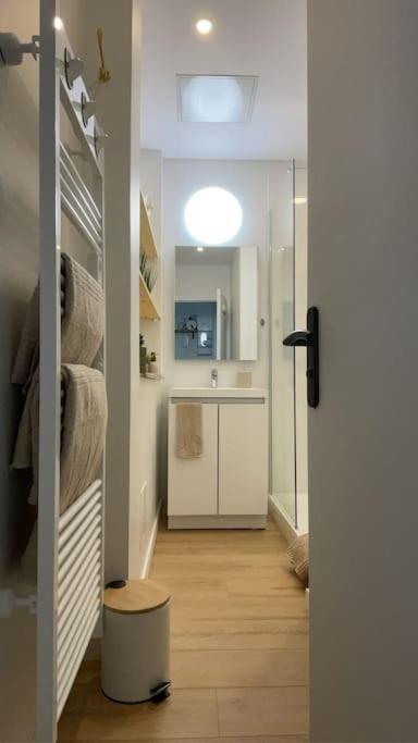 Joli Appartement Avec Parking - Proche Centre Ville Chartres Zewnętrze zdjęcie